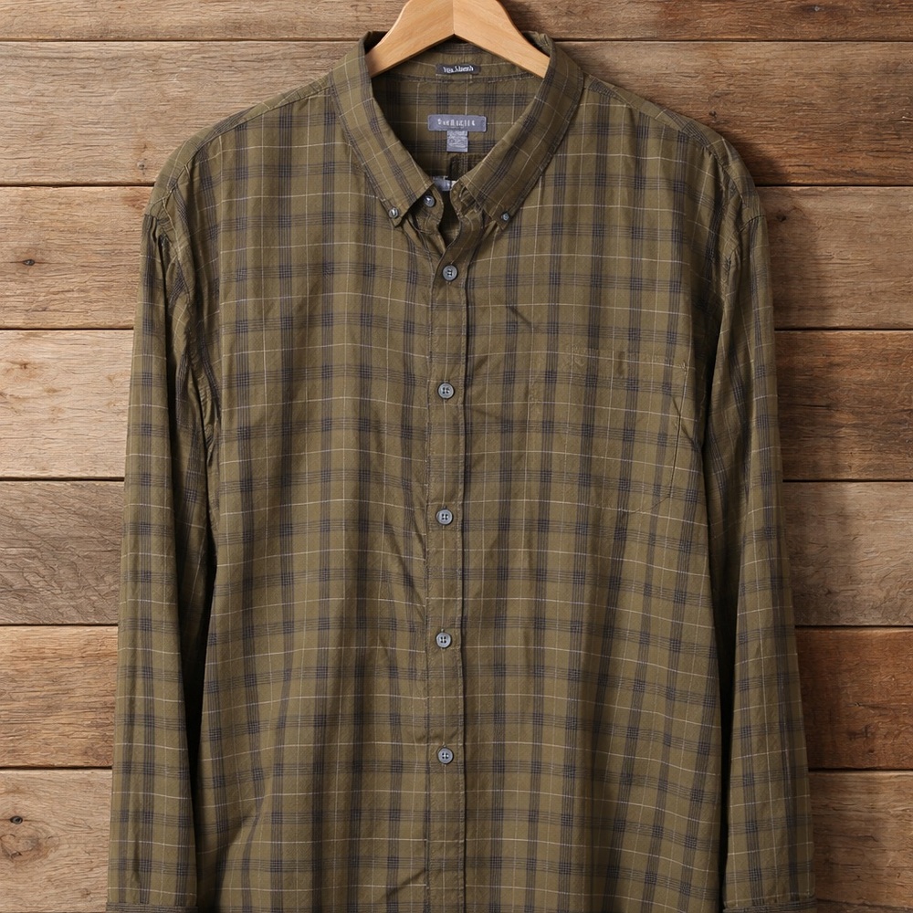Van Heusen XL 17-17 1/2 Plaid Button Down cotton Polyester Shirt